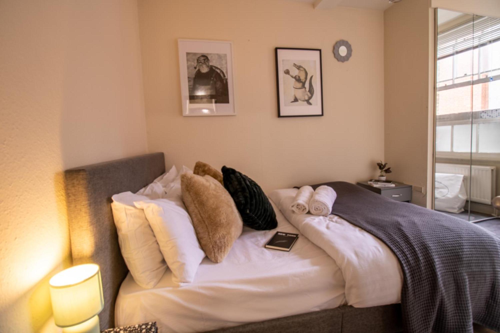 Cosy 2-Bedroom Apartment In Mayfair 8Cb - 4Th Floor No Elevator London Eksteriør billede