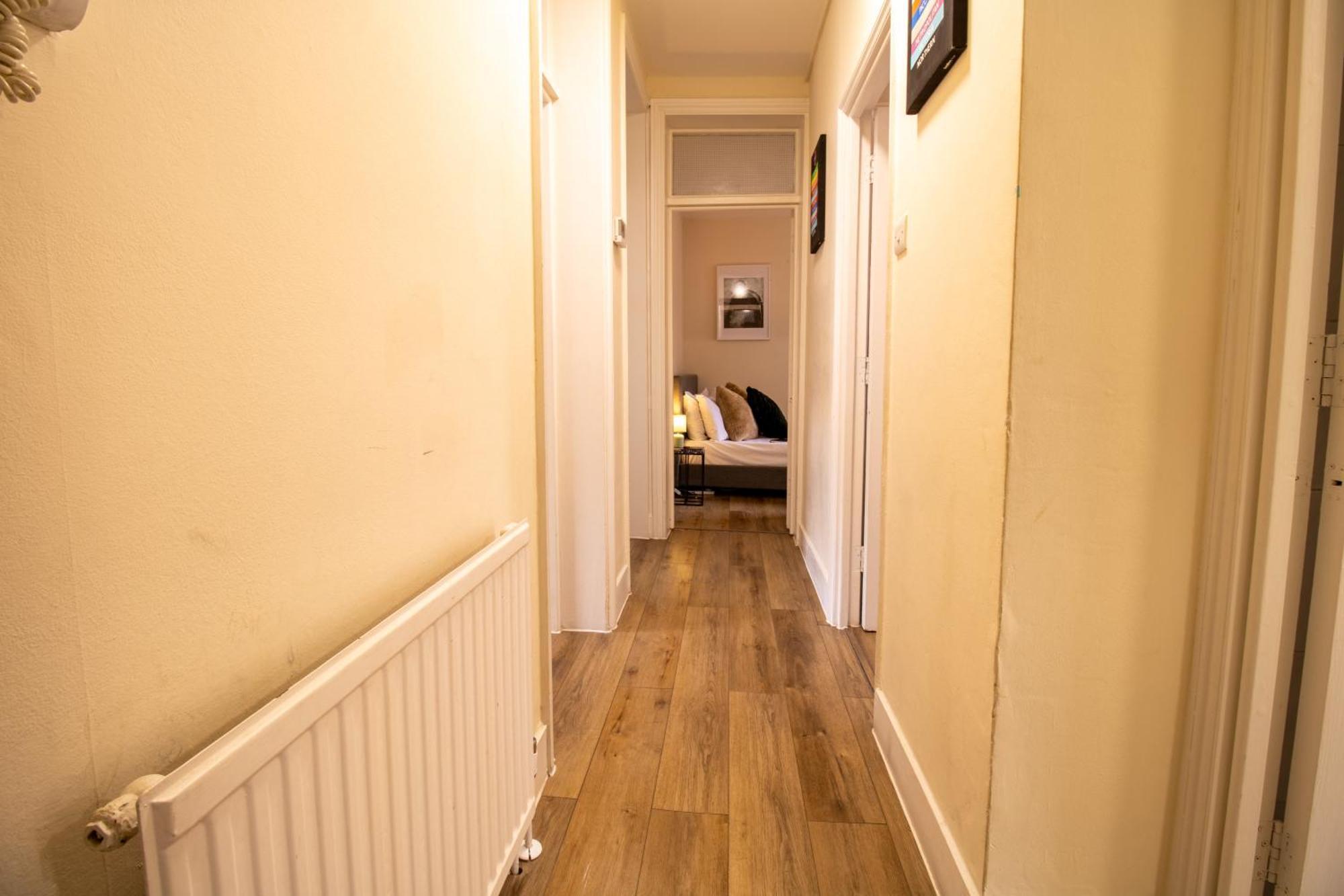 Cosy 2-Bedroom Apartment In Mayfair 8Cb - 4Th Floor No Elevator London Eksteriør billede